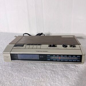 Vintage Realistic Chronomatic 252 Model 12-1560 AM/FM Clock Radio